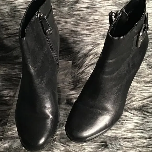Isaac Mizrahi Black Leather Ankle Boots 7M