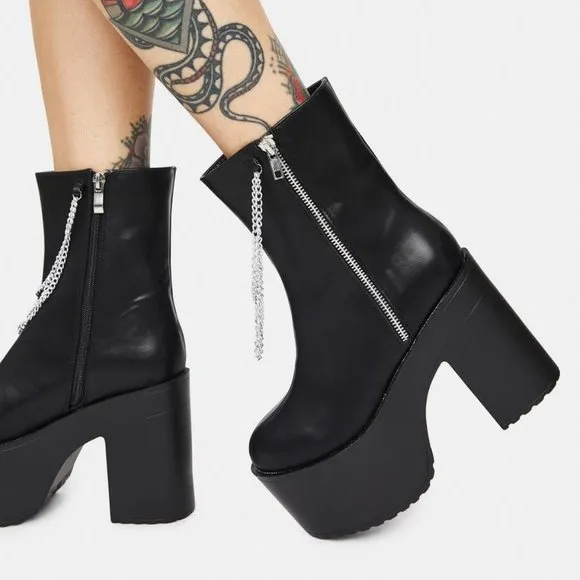 IT'S GOUNG DOWN  Platform Chain Ankle Boots ( BRAND NEW !!!! )