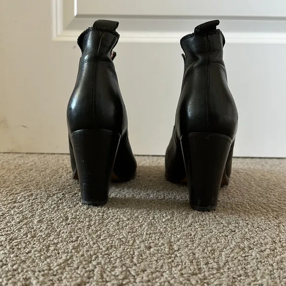 Jack Wills Barcombe leather Chelsea boot stacked heel chunky ankle bootie boots