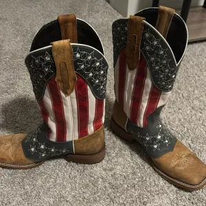 JB Dillion Cowboy boots never worn