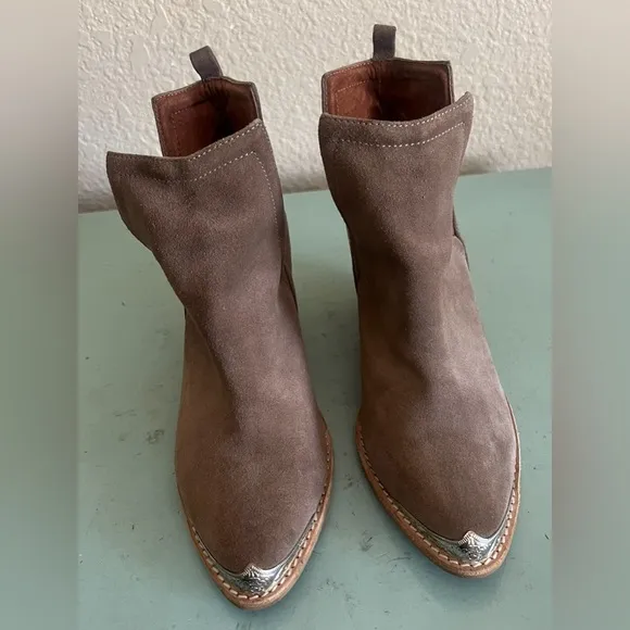 Jeffrey Cambell Cromwell Brown Suede Western Cowboy Ankle Boots Size 6.5 $275