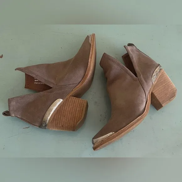 Jeffrey Cambell Cromwell Brown Suede Western Cowboy Ankle Boots Size 6.5 $275