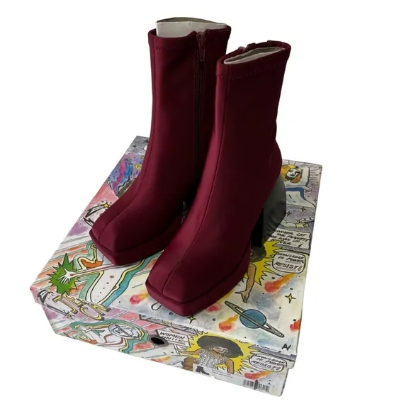Jeffrey Campbell Boots Women’s SZ 5 Dauphin Square Toe Platform in Red Burgundy