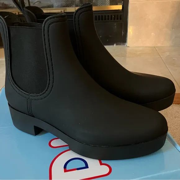 JEFFREY CAMPBELL Hydra Platform Waterproof Chelsea Boot in Black Matte 10 NIB