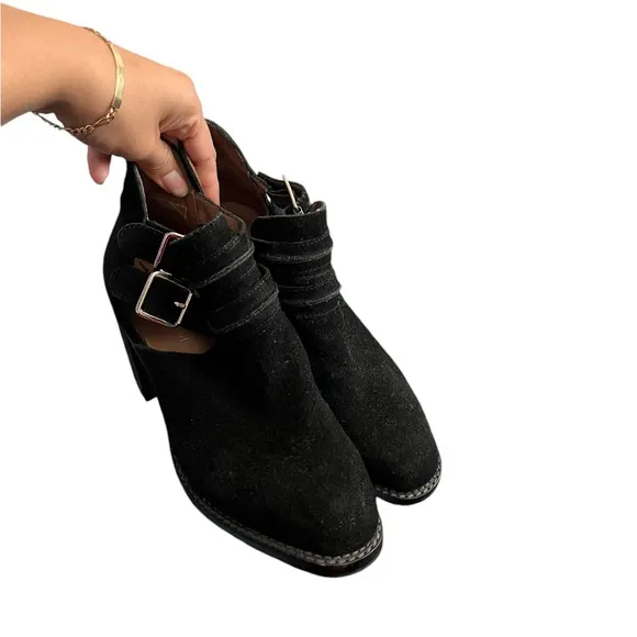 JEFFREY CAMPBELL Roycroft Suede Black Booties Boots