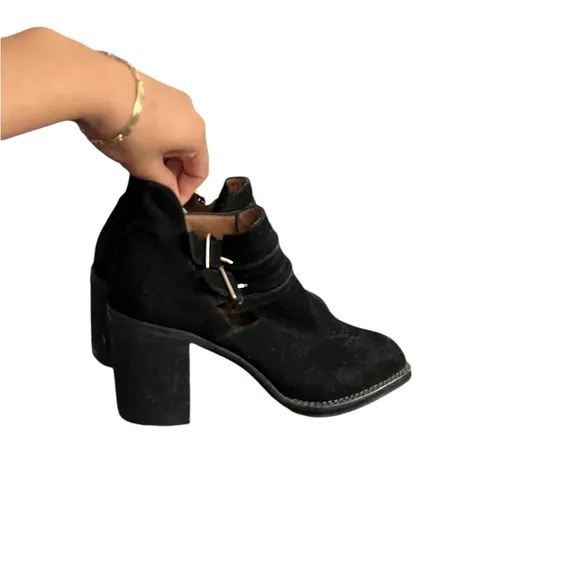 JEFFREY CAMPBELL Roycroft Suede Black Booties Boots