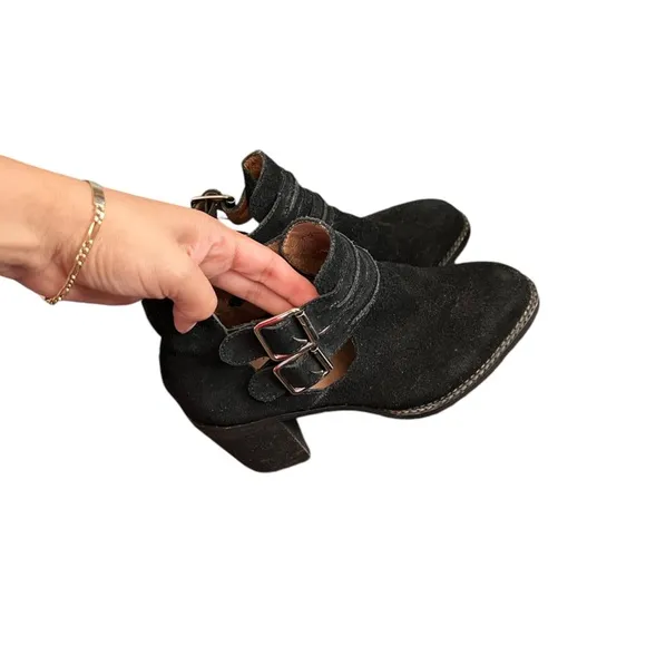 JEFFREY CAMPBELL Roycroft Suede Black Booties Boots