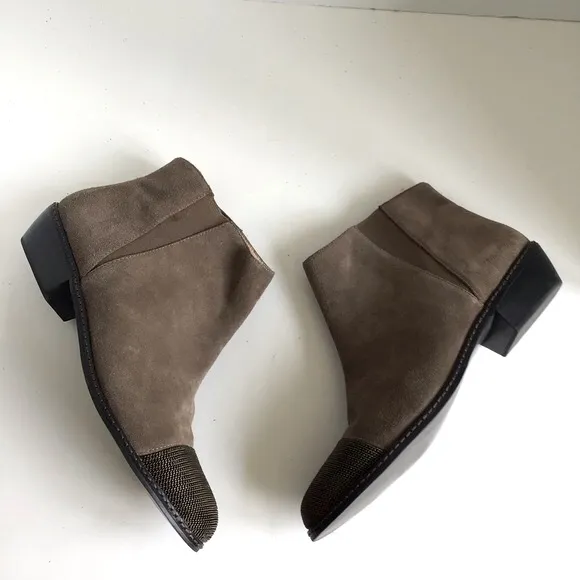 Joe’s Jeans Metal Chain Cap Toe Suede Ankle Boots. Size 10