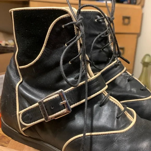 JOHN FLUEVOG “IN THE MONEY” BLACK BOOTS BOOTEES WITH BUCKLES STRAPS AND …