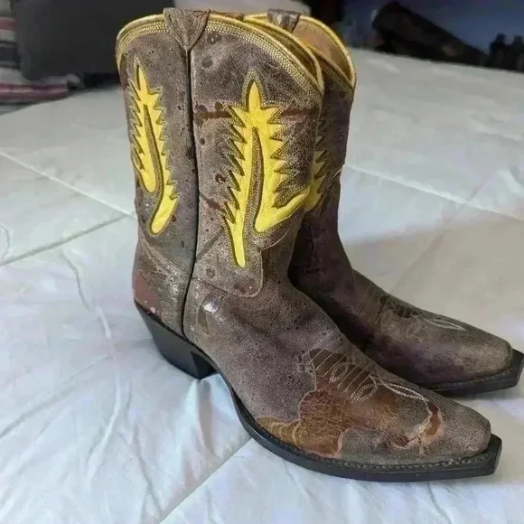 Johnny Ringo distressed boots clarh