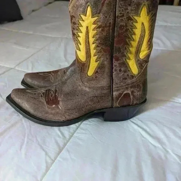 Johnny Ringo distressed boots clarh