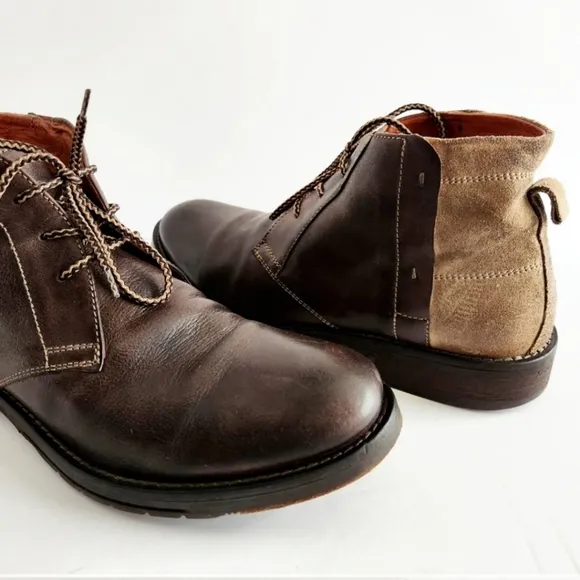 Johnston &amp; Murphy Smooth Brown Leather Lace-Up Boots With Suede Heels, Size 10.5