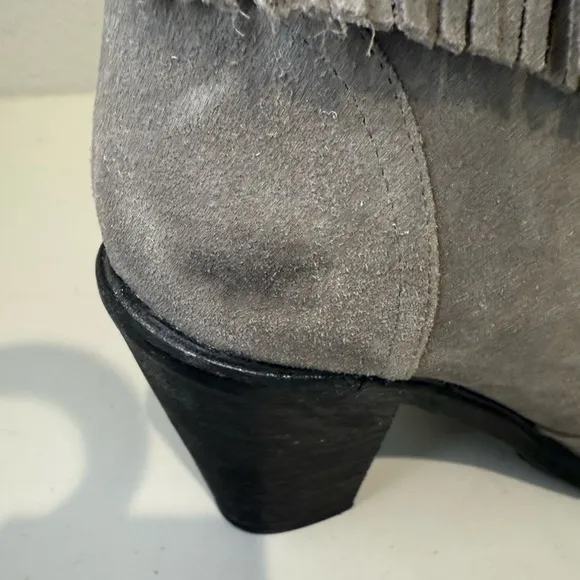 Joie Loren Fringe Gray Suede Chunky Heel Booties Size 38 Western Boho