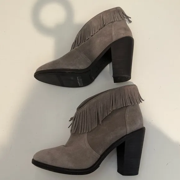 Joie Loren Fringe Gray Suede Chunky Heel Booties Size 38 Western Boho