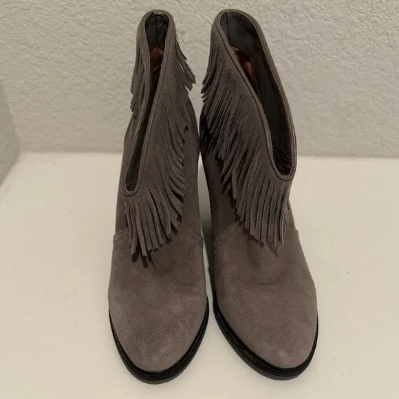 Joie Loren Fringe Gray Suede Chunky Heel Booties Size 38 Western Boho