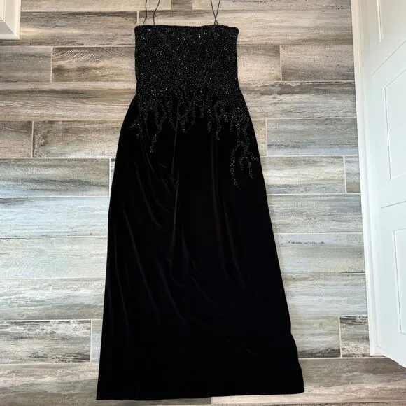 JS Boutique Black Velvet Maxi Dress Spaghetti Straps Beadwork Elegant Detail