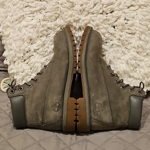 Juniors Gray Timberland Boots