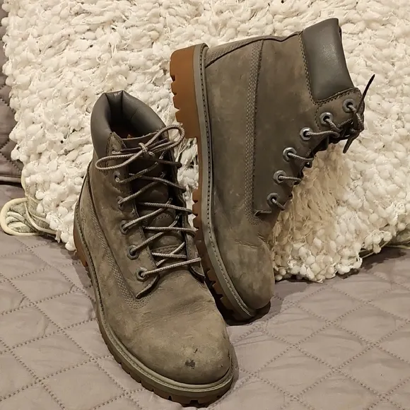 Juniors Gray Timberland Boots