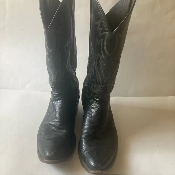 Justin Boots black cowboy boots stitching leather style 9304 size 9.5 as is