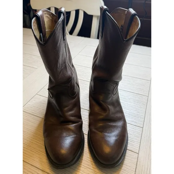 Justin Cognac Brown Leather Men's Roper Style Cowboy Boots. Sz 8.5 EE