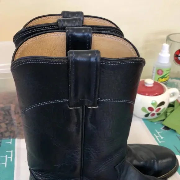 Justin leather cowboy boots.  Dark blue with light blue stitching. Size 5B