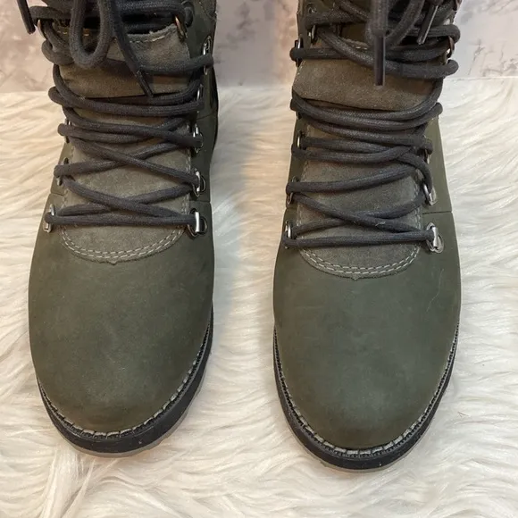 Kamik Ariel Waterproof Boot in Charcoal, Size 6