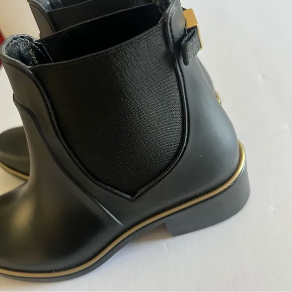 KATE SPADE SOLSTICE ANKLE RAIN BOOTS BLACK WITH GOLD DETAIL SIZE 7 NWOT