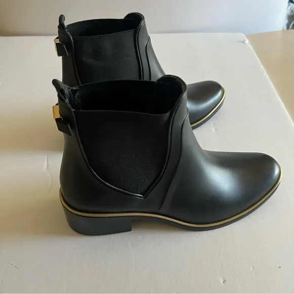 KATE SPADE SOLSTICE ANKLE RAIN BOOTS BLACK WITH GOLD DETAIL SIZE 7 NWOT