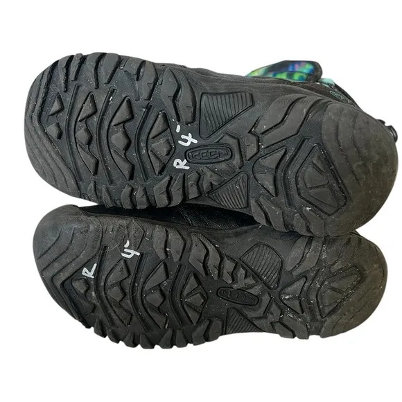 Keen Kids Unisex Waterproof Snow Boots Sz 2