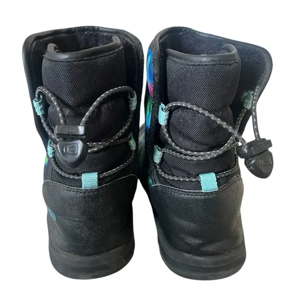 Keen Kids Unisex Waterproof Snow Boots Sz 2