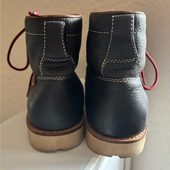 KEEN Men’s 59 Oiled Black leather boots. EUC Size 9