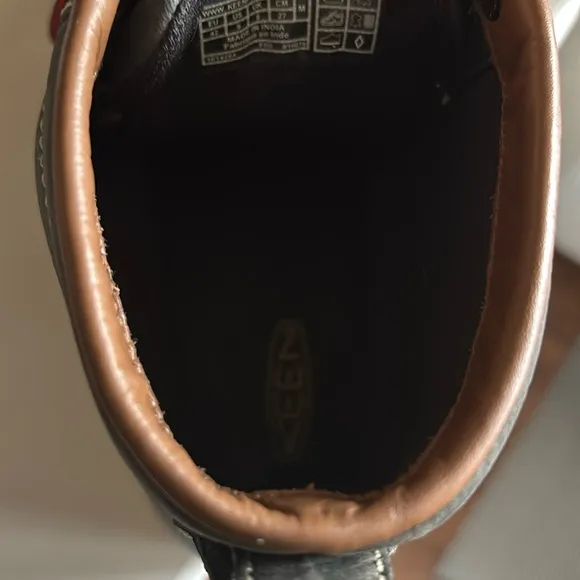 KEEN Men’s 59 Oiled Black leather boots. EUC Size 9