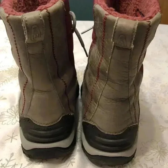 Keen Vail insulated waterproof lace up boots