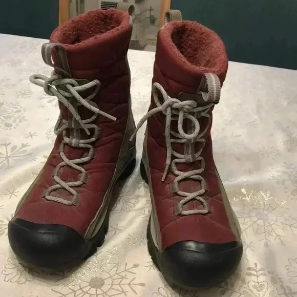 Keen Vail insulated waterproof lace up boots