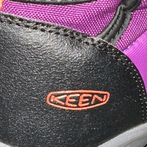 KEEN youth Puffrider Waterproof Boots