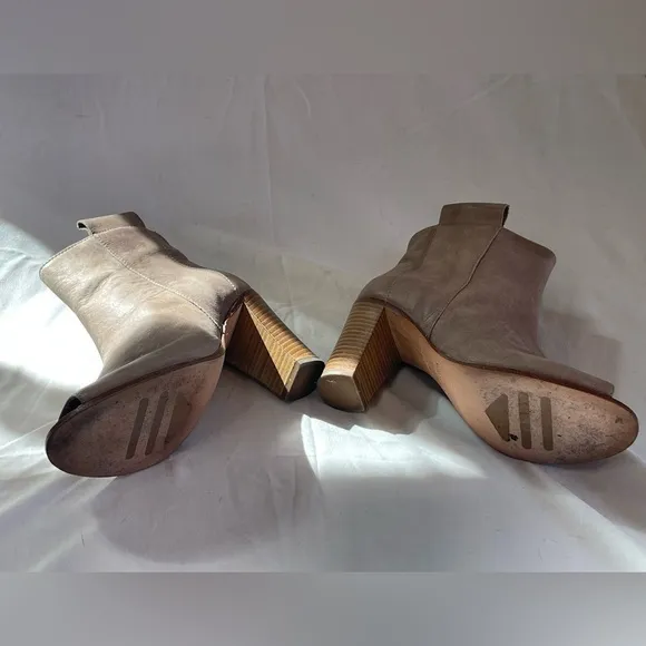 Kenneth Cole Vero Cuoio Made In Italy Leather Booties Women's Size 36