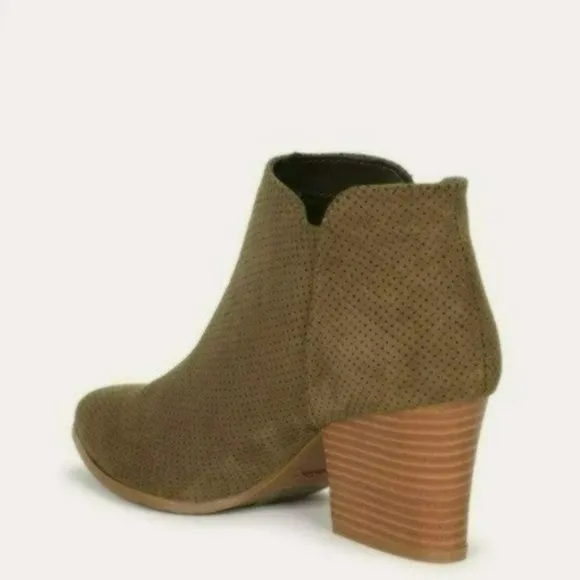 Khaki Olive Green Suede Perforated Ankle Bootie Boots Spring Block Heel Size 8.5
