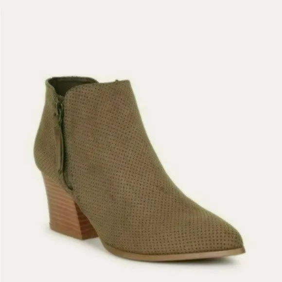 Khaki Olive Green Suede Perforated Ankle Bootie Boots Spring Block Heel Size 8.5