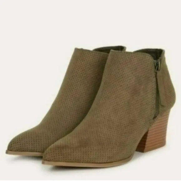 Khaki Olive Green Suede Perforated Ankle Bootie Boots Spring Block Heel Size 8.5