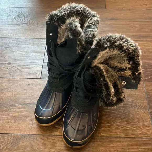 Khombu Snow Boots Size 7