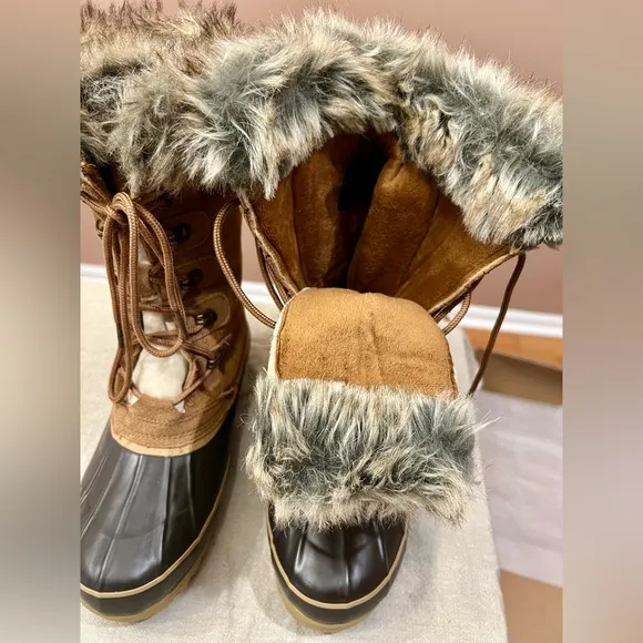 Khombu Tall Brown/Cream Color Lace-Up Rain/Snow Boots