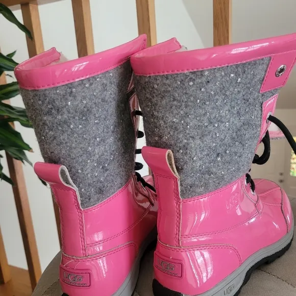 Kids UGG waterproof boots. Size 3.