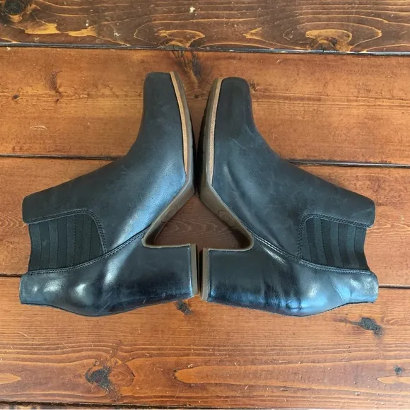 Kork-Ease Black Shirome Leather 8.5 M Women's Wrapped Block Heel Ankle Boots