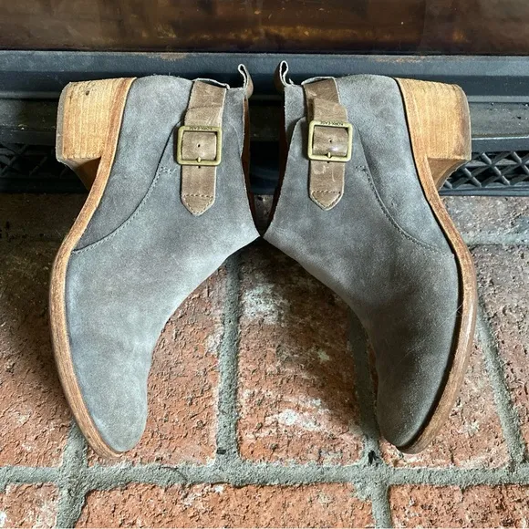 KORK EASE Gray Suede Side Zip Ankle boots Bootie SZ 10