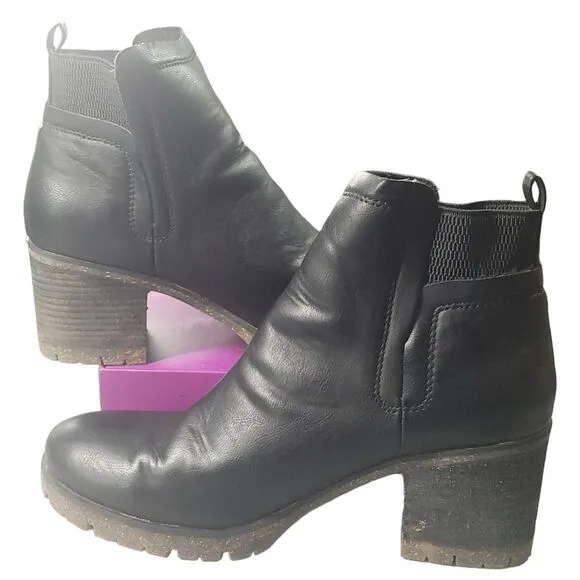 Korks Womens Bootie Black Elsie Vegan Leather Pull On Lug Sole Ankle Boot 9.5 M