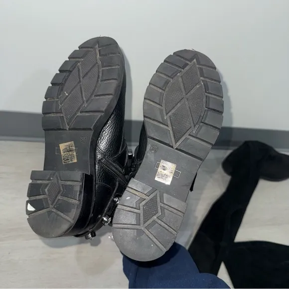 Kurt Geiger Combat Boots London Stinger in Black Leather Embellishments