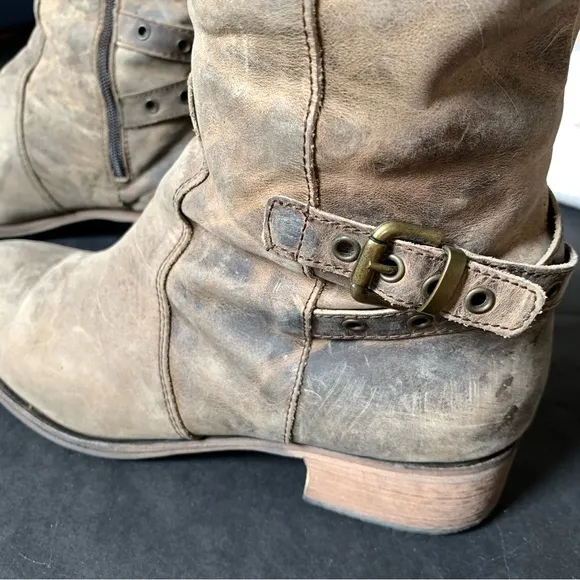 l e a t h e r :: Distressed Tall Leather Riding Boots