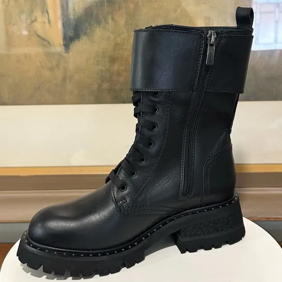🌹LA CANADIENNE 🌹Cody Black Leather Lug Boots Size: 5