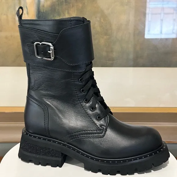 🌹LA CANADIENNE 🌹Cody Black Leather Lug Boots Size: 5