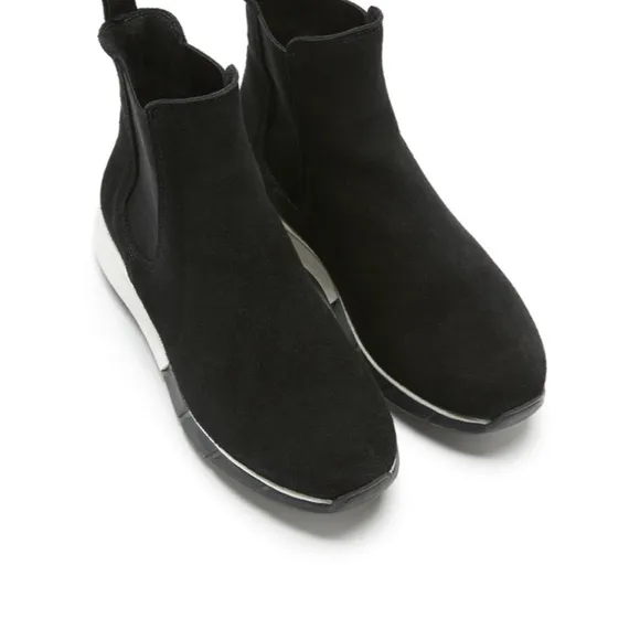 LA CANADIENNE Newport Boots Sz 6M
